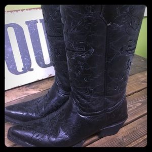 Circle G cowboy boots size 7.5